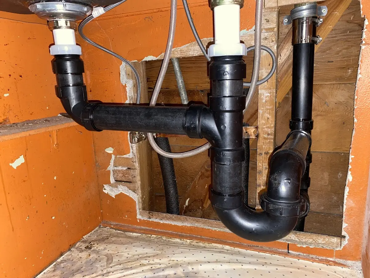 Professional Pipe Bursting equipment and tools on the job in Winter Gardens